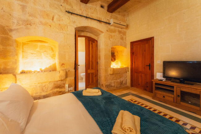 Ta’ Zaren traditional Gozo farmhouse with private swimming pool in Xagħra
